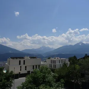 https://holidayhome-omyxl.ischgl-hotels.net