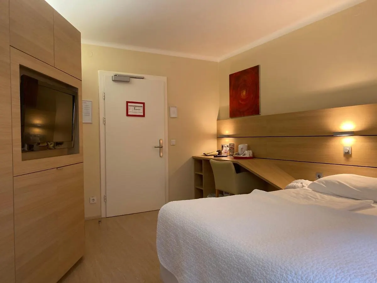 Bergland Hotel - Adults Only